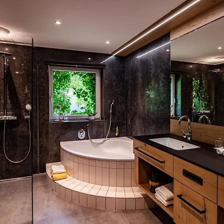 Leweck Hotel 4*