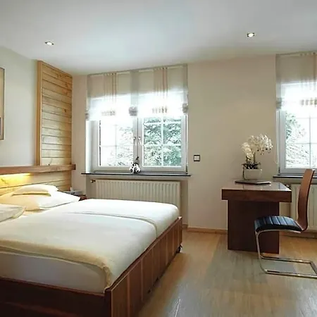 Leweck 4*